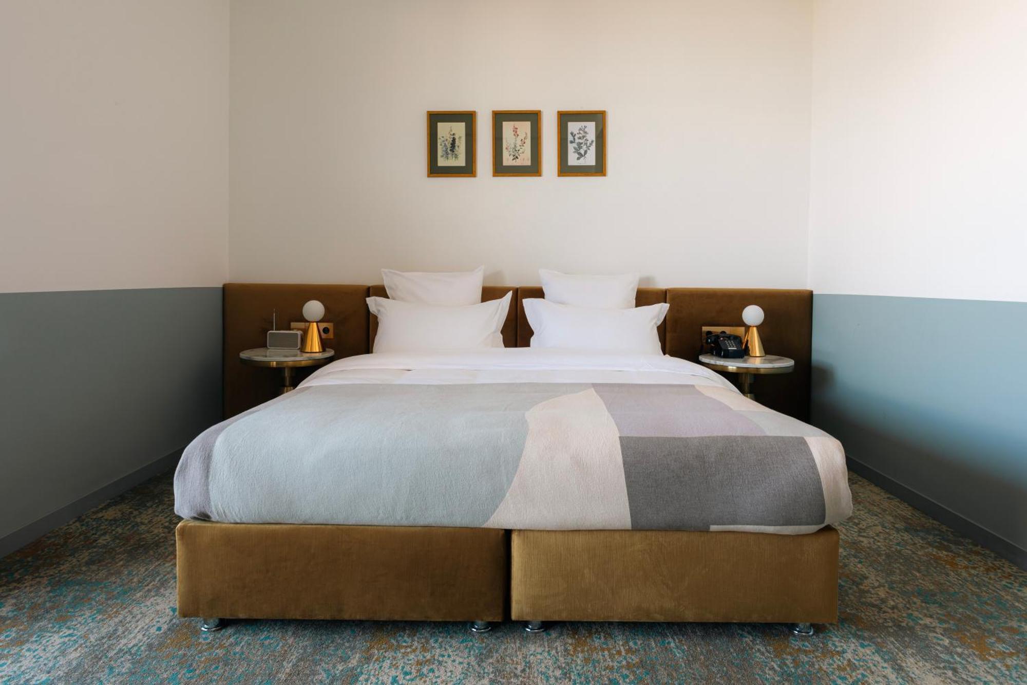 Castor & Pollux Hotel Τυφλίδα Εξωτερικό φωτογραφία