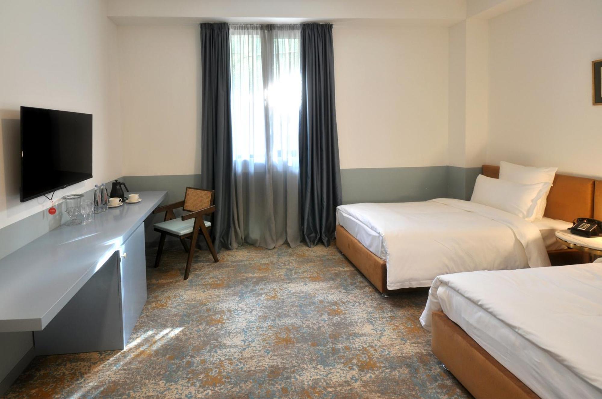 Castor & Pollux Hotel Τυφλίδα Εξωτερικό φωτογραφία