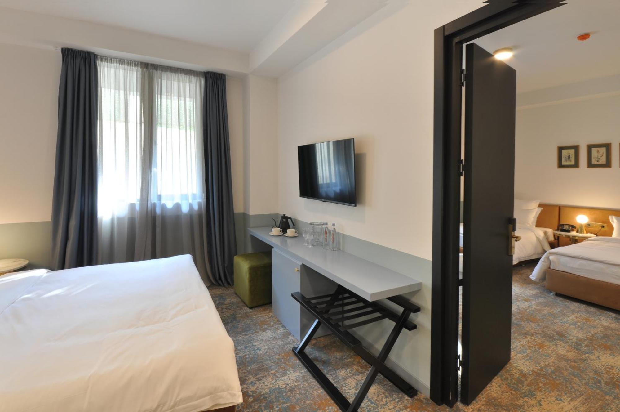 Castor & Pollux Hotel Τυφλίδα Εξωτερικό φωτογραφία